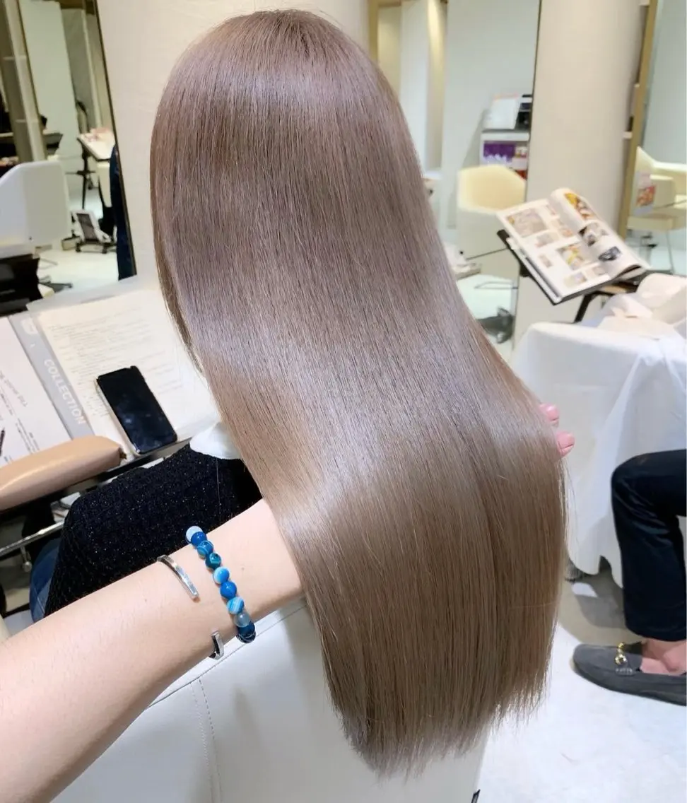 ロング 淺井 子寿々のヘアスタイル