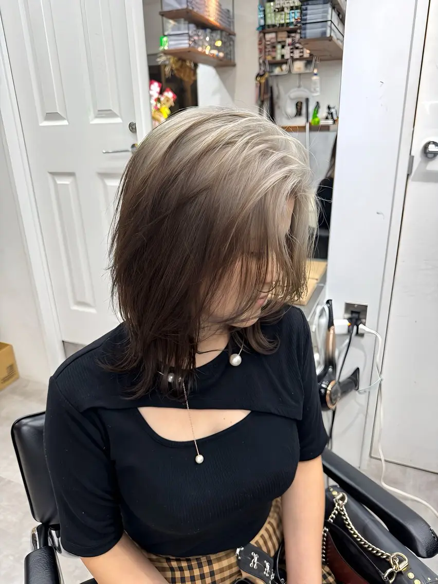 ミディアム カラー ブラウンカラー グラデーションカラー ツートーンカラー ヘアカラー .. meiのヘアスタイル