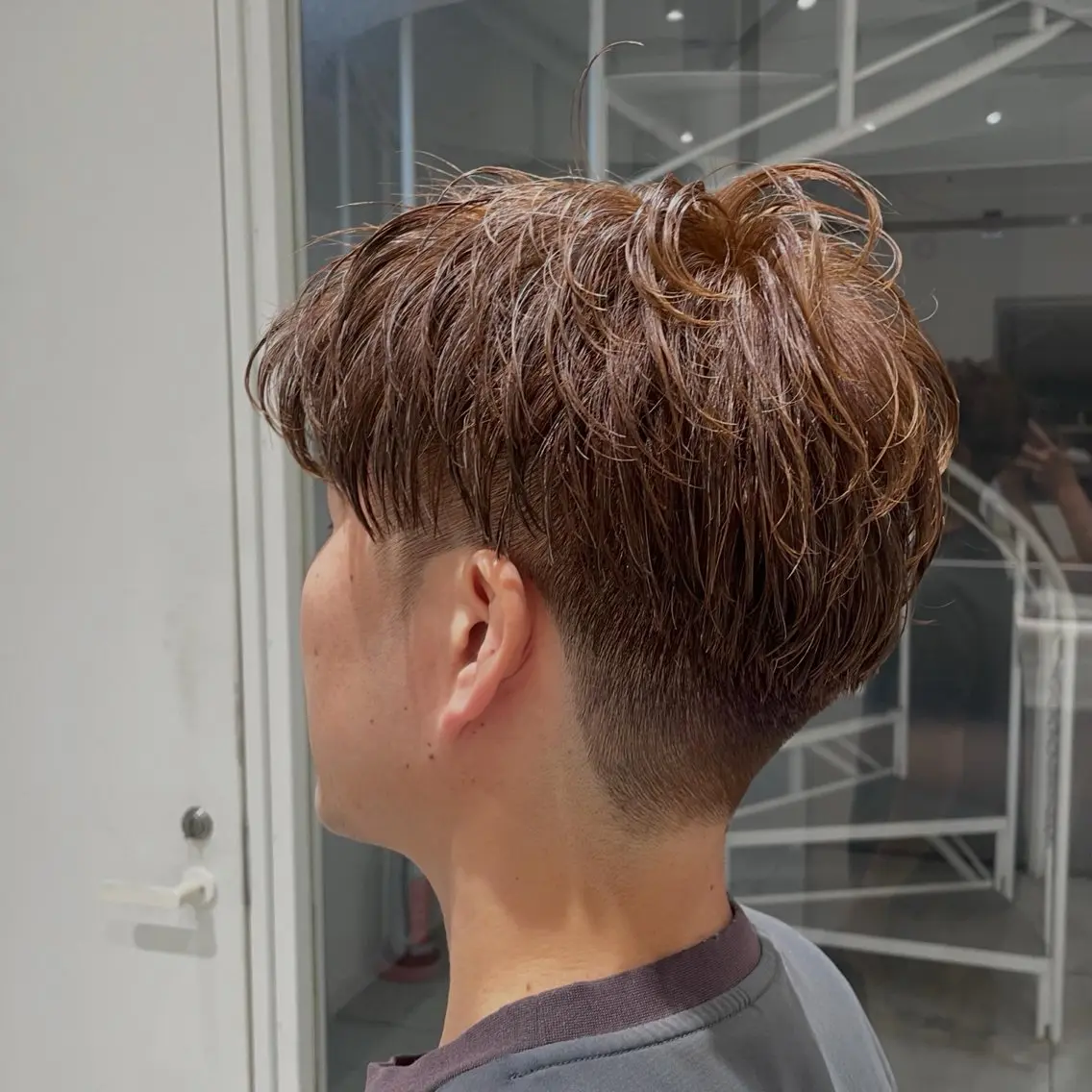 ショート カラー メンズ ブリ—チ🌈カラ— 🌀パ—マ🌿ちえのヘアスタイル