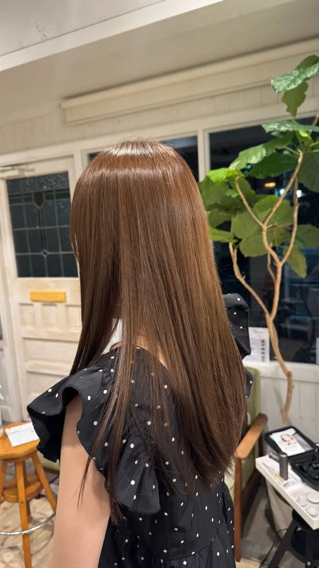 ロング カラー ベージュカラー オリーブベージュ カット ヘアカラー 亀有✂️正路 彩夏のヘアスタイル