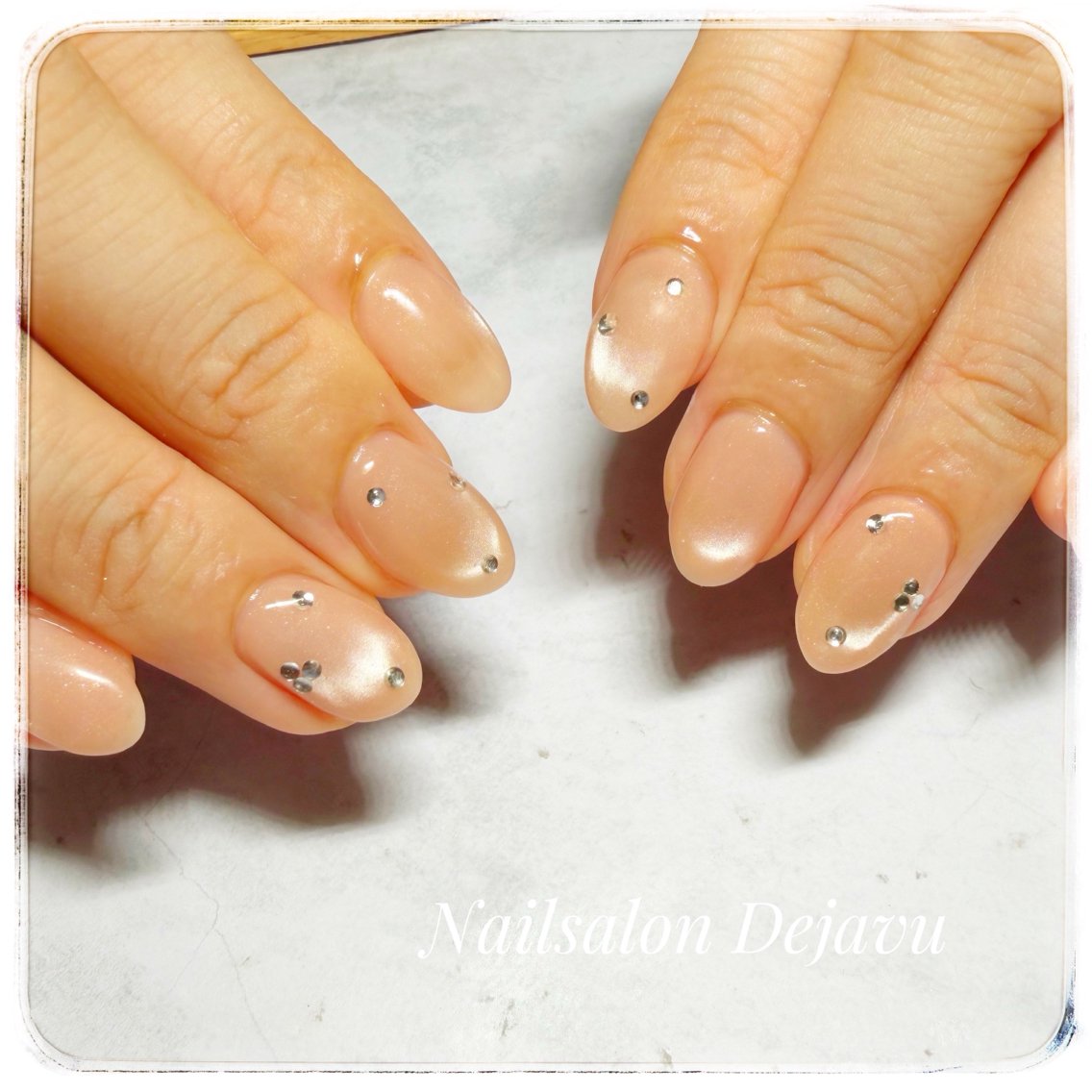 ネイル マグネットネイル ビー玉ネイル ストーンネイル ハンドネイル Nailsalon Dejavuのネイルデザイン