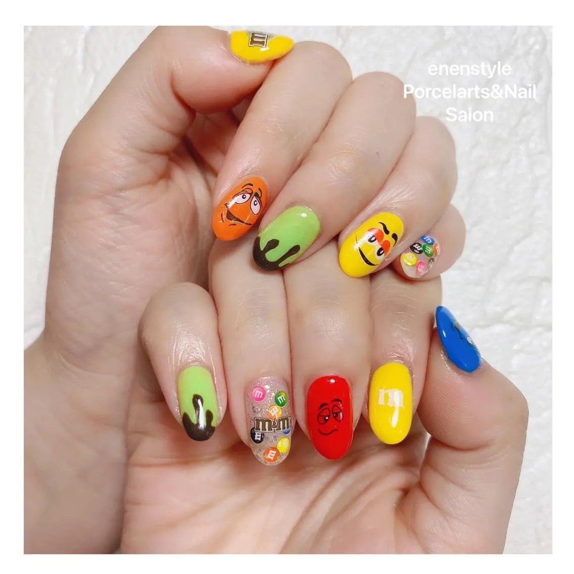 ミディアム ネイル ハンドネイル 🐾enen style 🐾のネイルデザイン