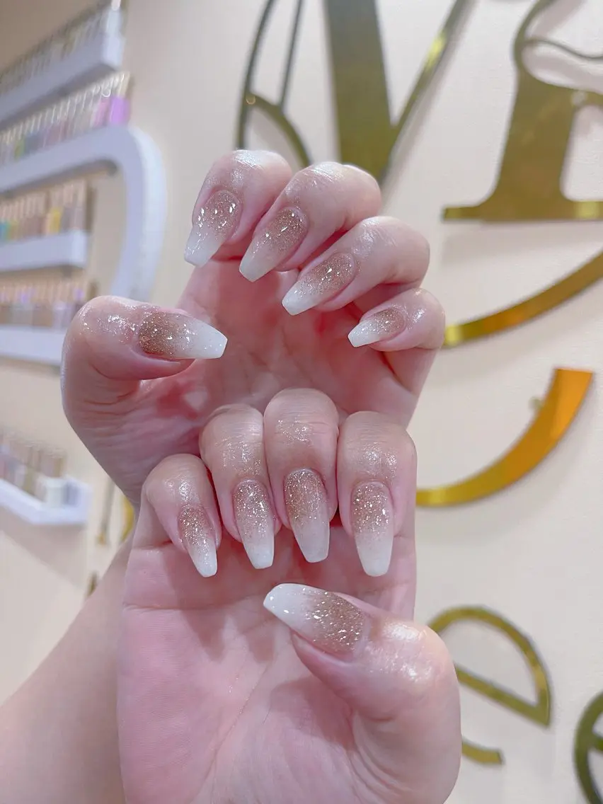 ネイル ハンドネイル MQueen ネイルサロンマルのネイルデザイン