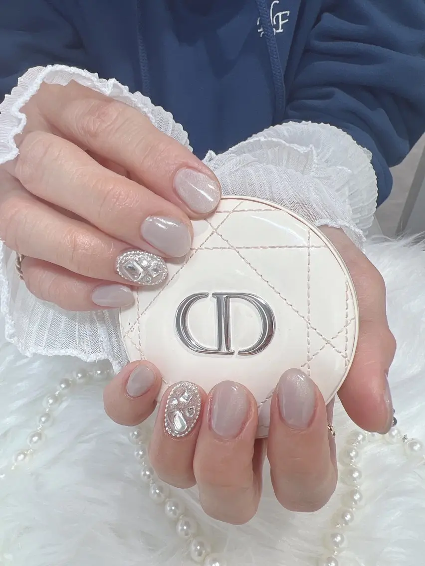 ネイル シンプルネイル ハンドネイル ハンドケア eclana🤍 sarinaのネイルデザイン