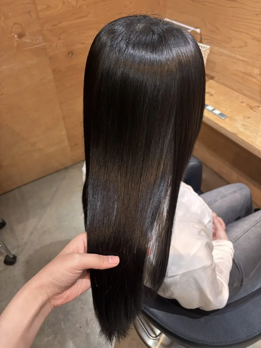 ロング 縮毛矯正 野村 りおのヘアスタイル