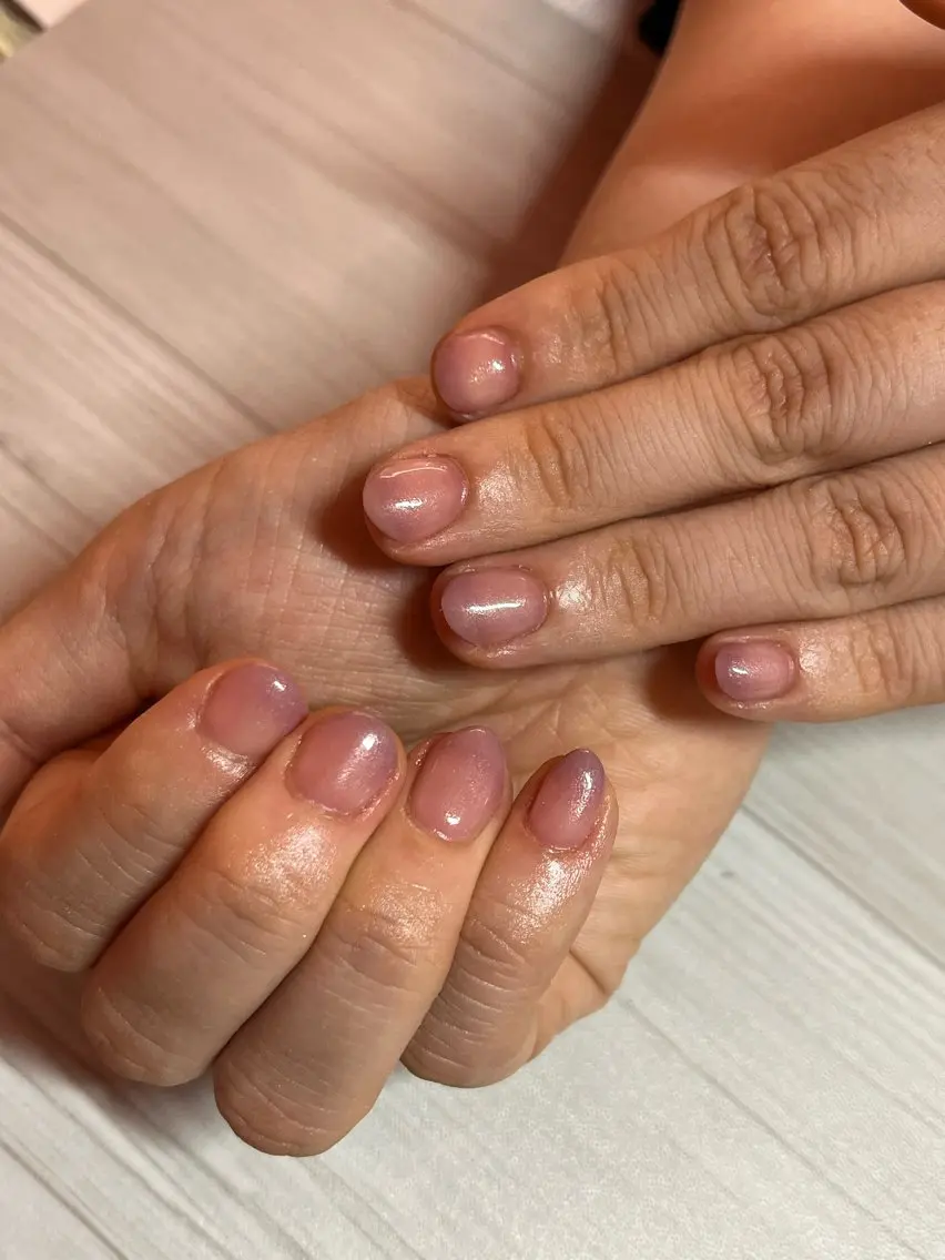ネイル グラデーション 赤色 持ち込みデザイン得意 ／長さだし可✨RUIのネイルデザイン