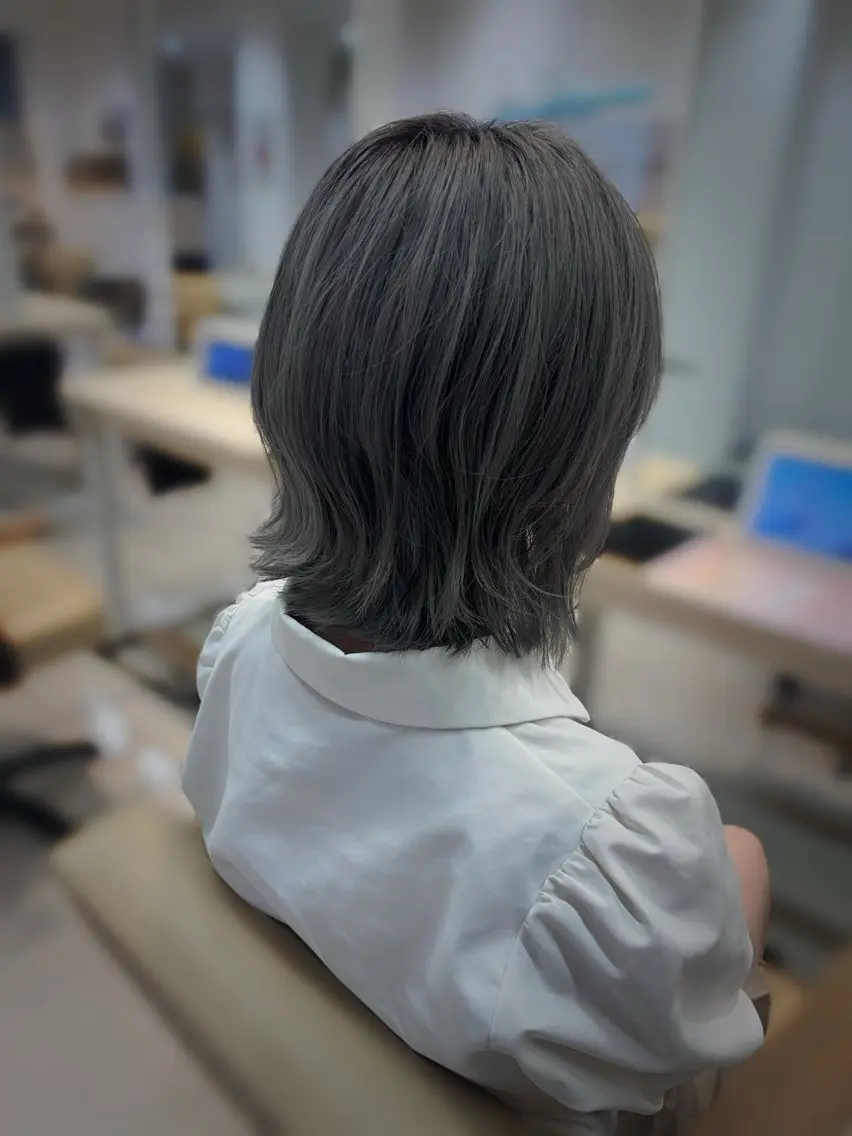 ミディアム ボブレイヤー ボブ 顔まわりレイヤー レイヤーカット シャギー デザイン/個性派 /ウルフ/ショウのヘアスタイル