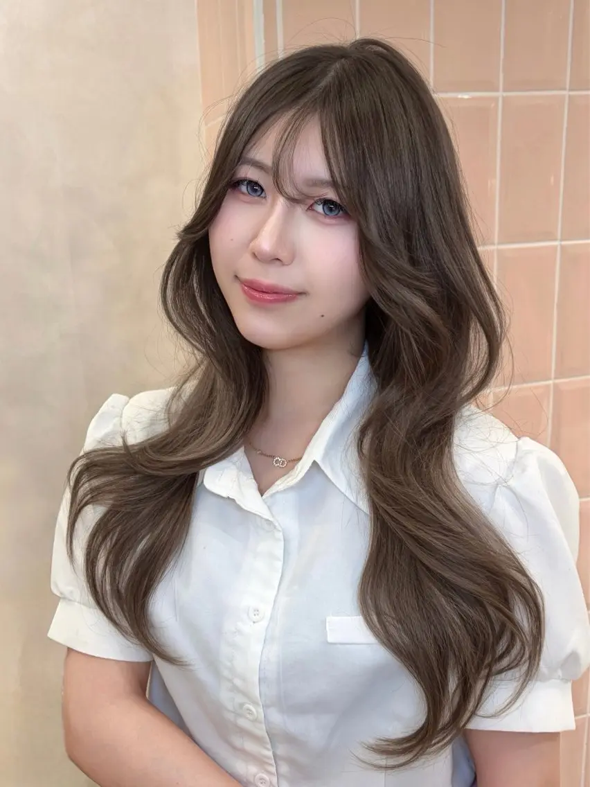 ロング カラー ヘアカラー sera 🎀ベージュのヘアスタイル