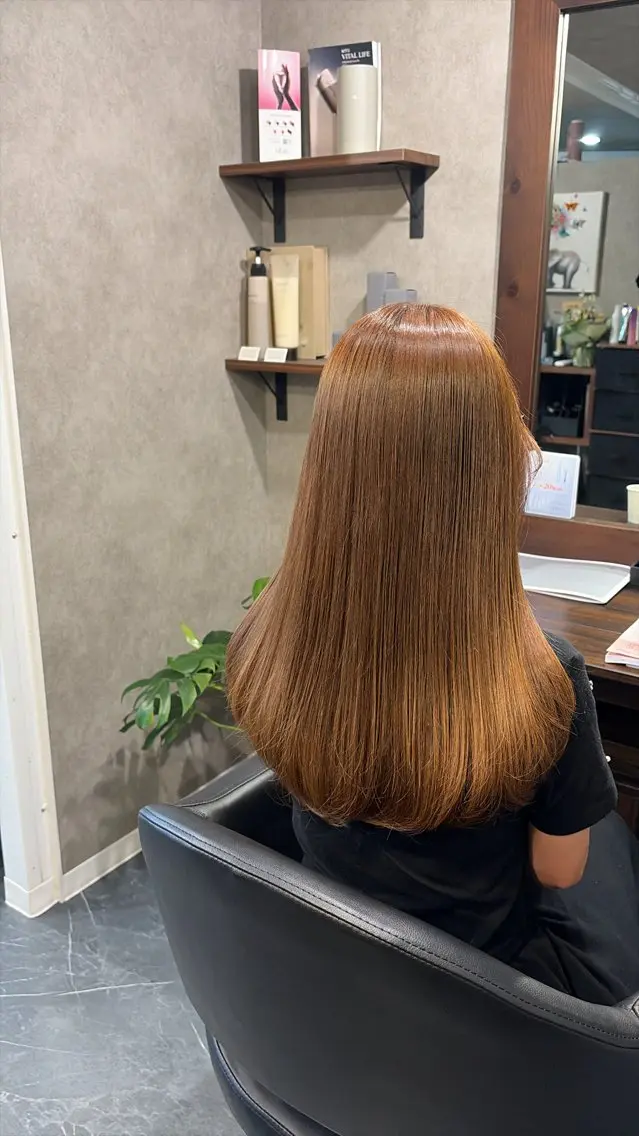 ロング 加藤 貴子のヘアスタイル