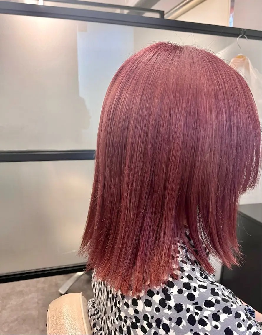 カラー ブリーチ レッドカラー カット ヘアカラー トリートメント えぞう さおりのヘアスタイル