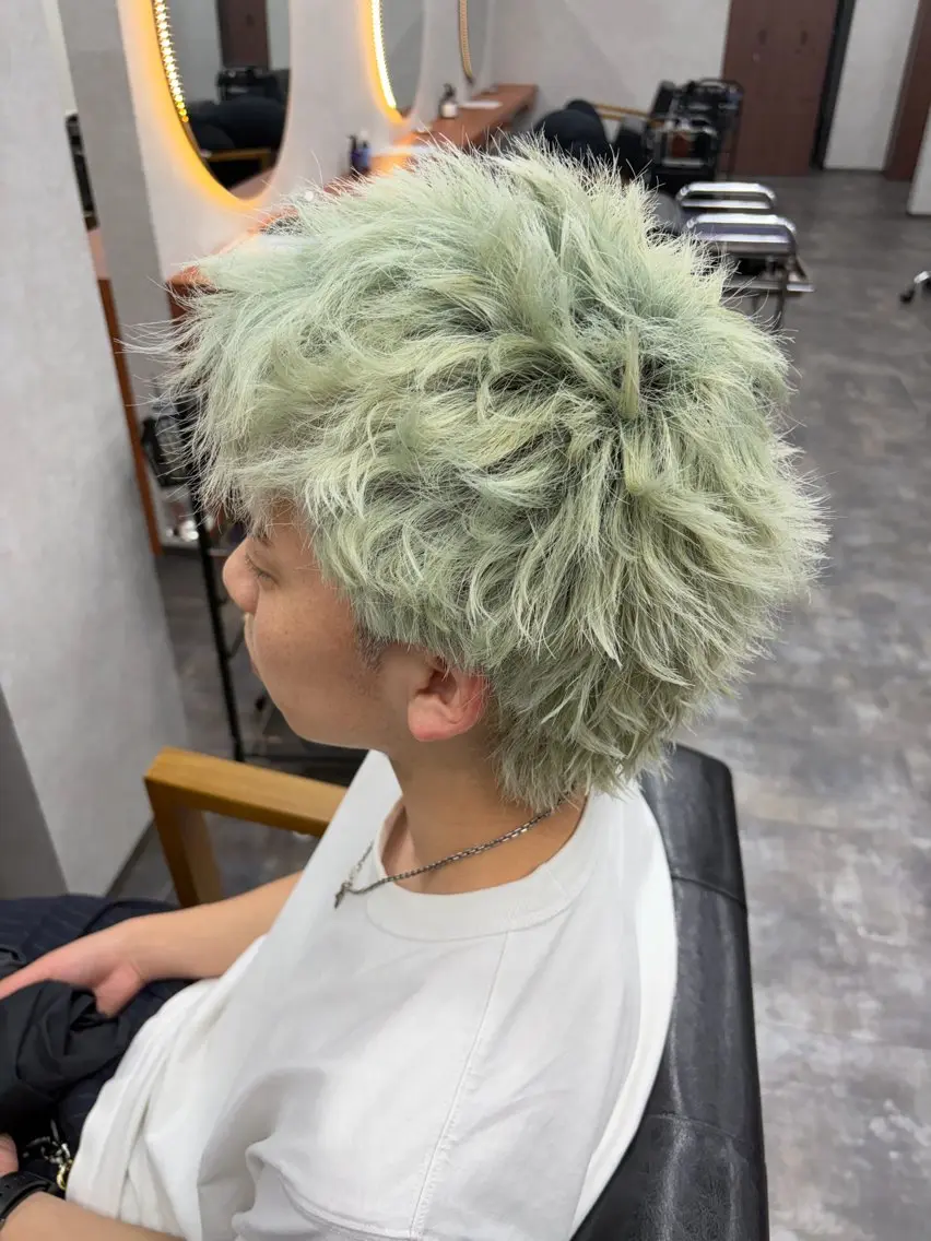 カラー 松本 心優のヘアスタイル