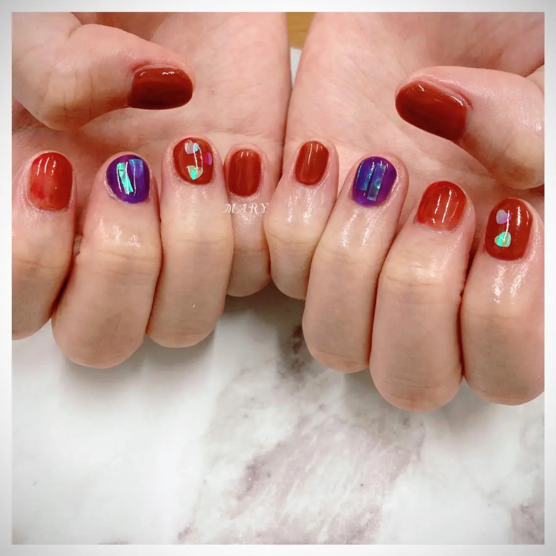 ネイル オーロラネイル ハート ニュアンスネイル ワンカラーネイル パープル ハンドネイル Mary nail .narumiのネイルデザイン