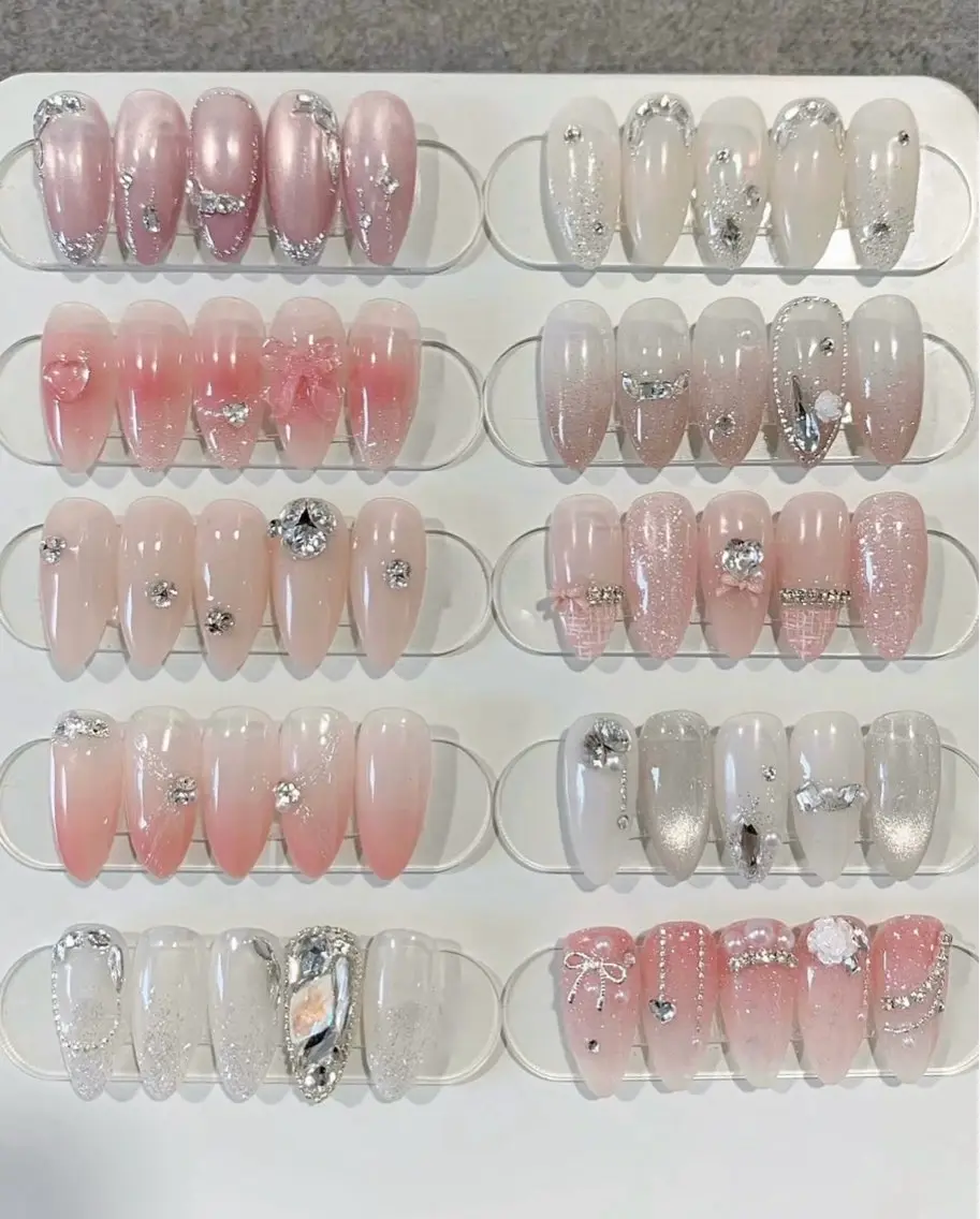 ネイル アートネイル ジェルネイル グラデーション ラメ(グリッター) パラジェル NailSalon✨ Écrinエクランのネイルデザイン