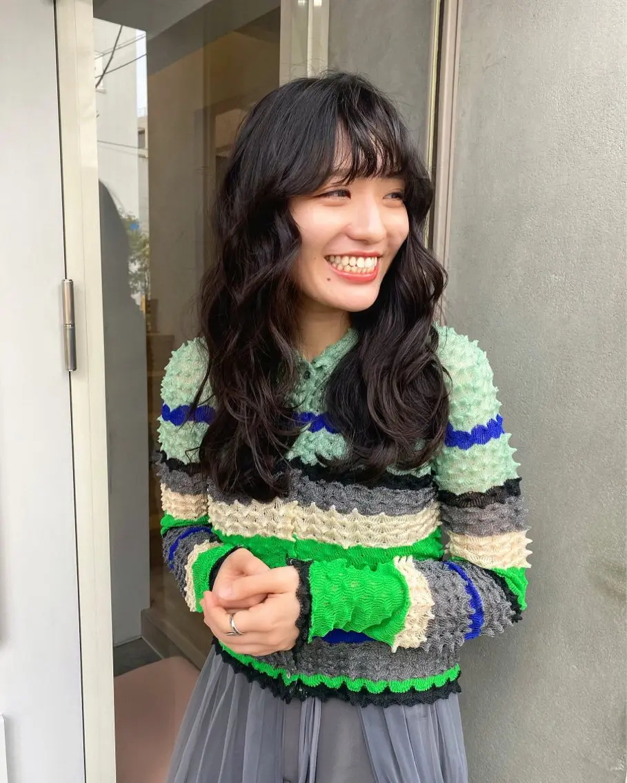 ロング カラー ロングレイヤー レイヤーカット ロング カット ヘアカラー トリートメント SHICENEケイ レイヤーカット🦋のヘアスタイル