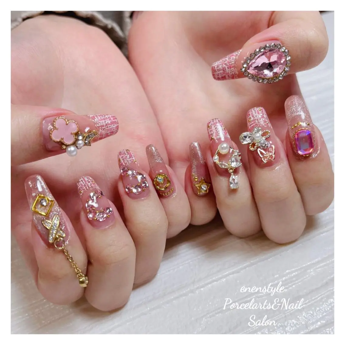 ミディアム ネイル 🐾enen style 🐾のネイルデザイン