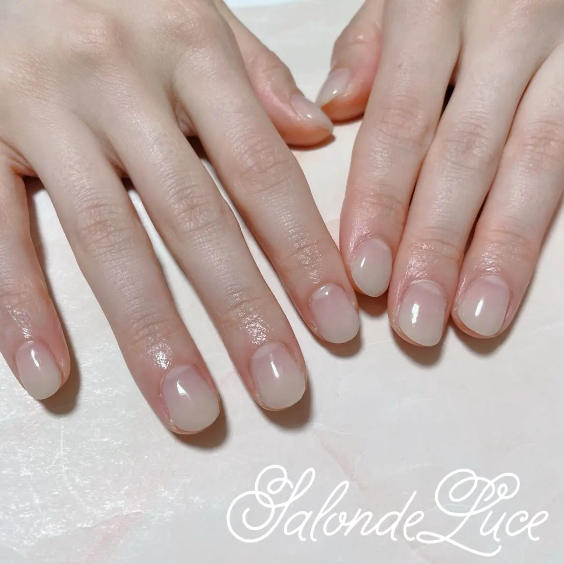 ネイル グラデーション オフィスネイル Salon de Luceのネイルデザイン