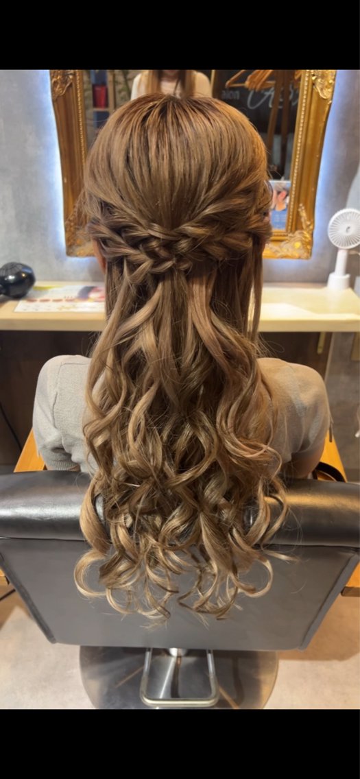 ヘアアレンジ Alion AIRIのヘアスタイル