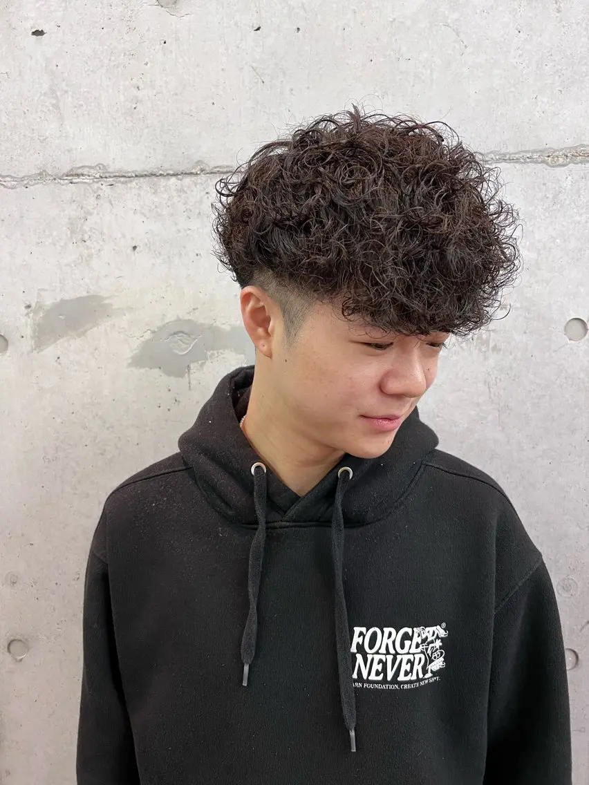 ミディアム パーマ メンズ スペインカール カット パーマ メンズ特化美容師 /たけしのヘアスタイル