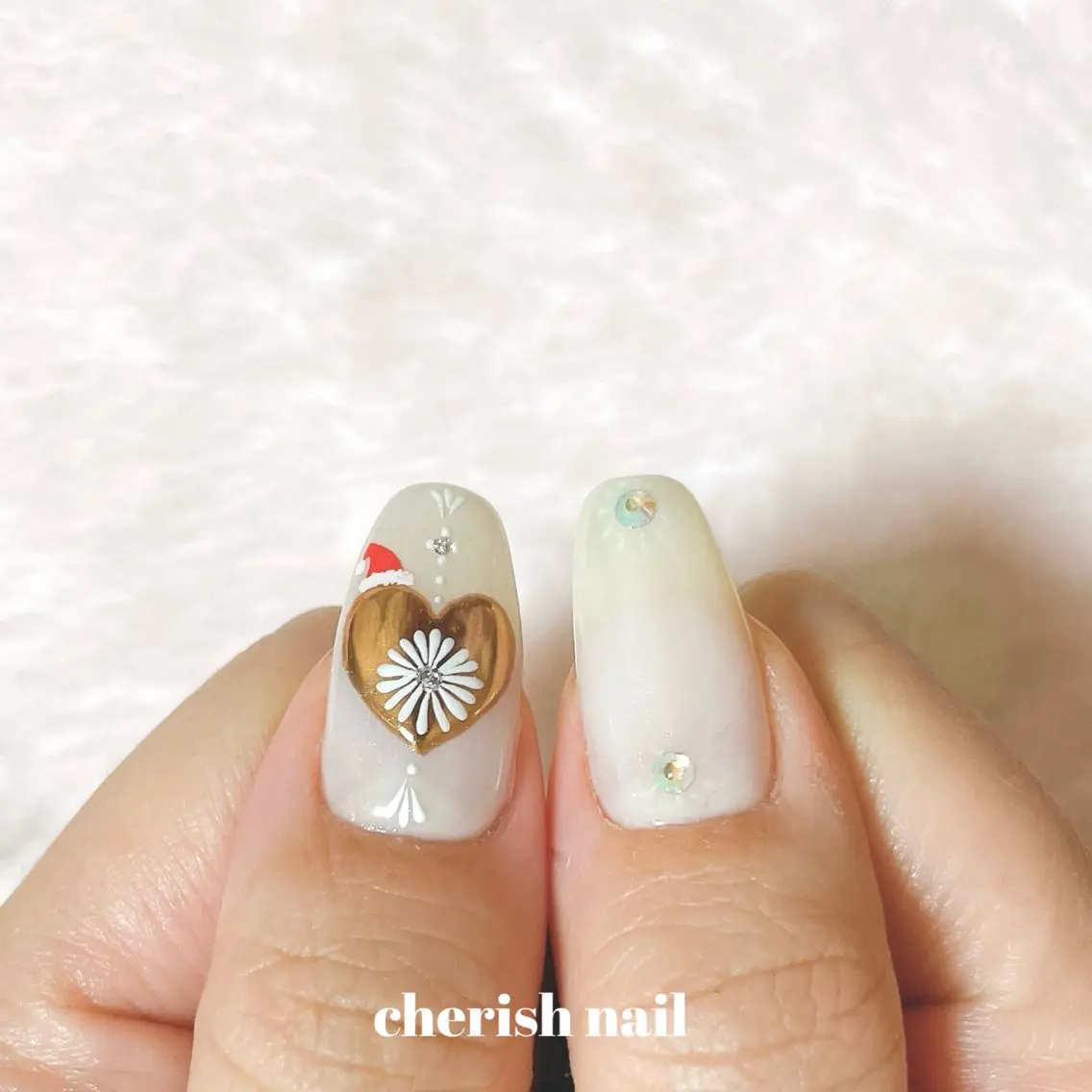 ネイル アートネイル ホワイト 冬ネイル クリスマス ハンドネイル cherish nailのネイルデザイン