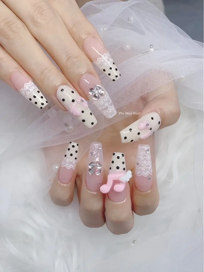 ネイル ハンドネイル HANA 長さだしのネイルデザイン