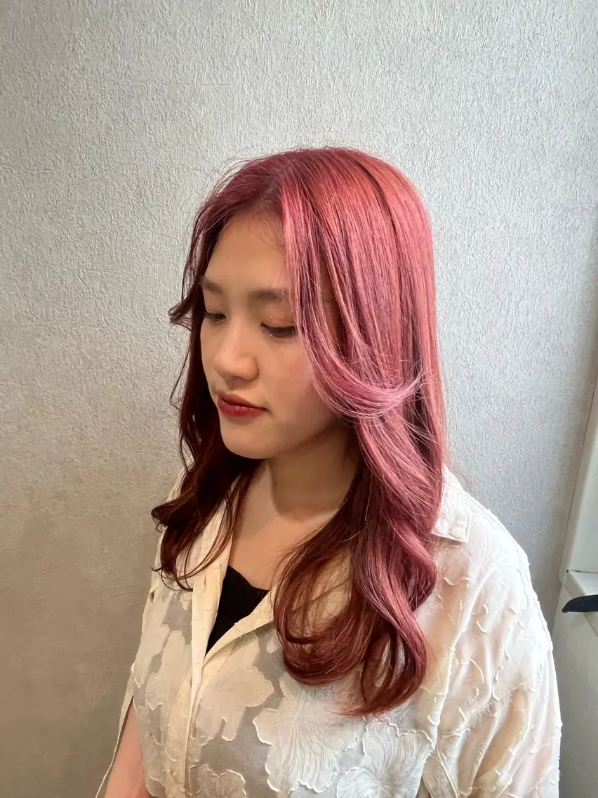カラー ピンクカラー ヘアカラー いまい ちひろのヘアスタイル