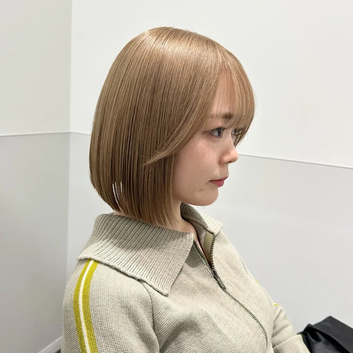 ロング カラー 💫艶ハイトーン×髪 質改善💫リュウトのヘアスタイル
