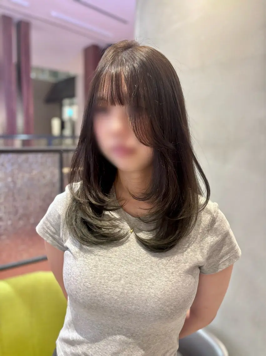 セミロング カラー ベージュカラー ミント ミントベージュ レイヤーカット カット ヘアカラー レイヤー/髪質改善 🎀新谷ハルヒ🎀のヘアスタイル