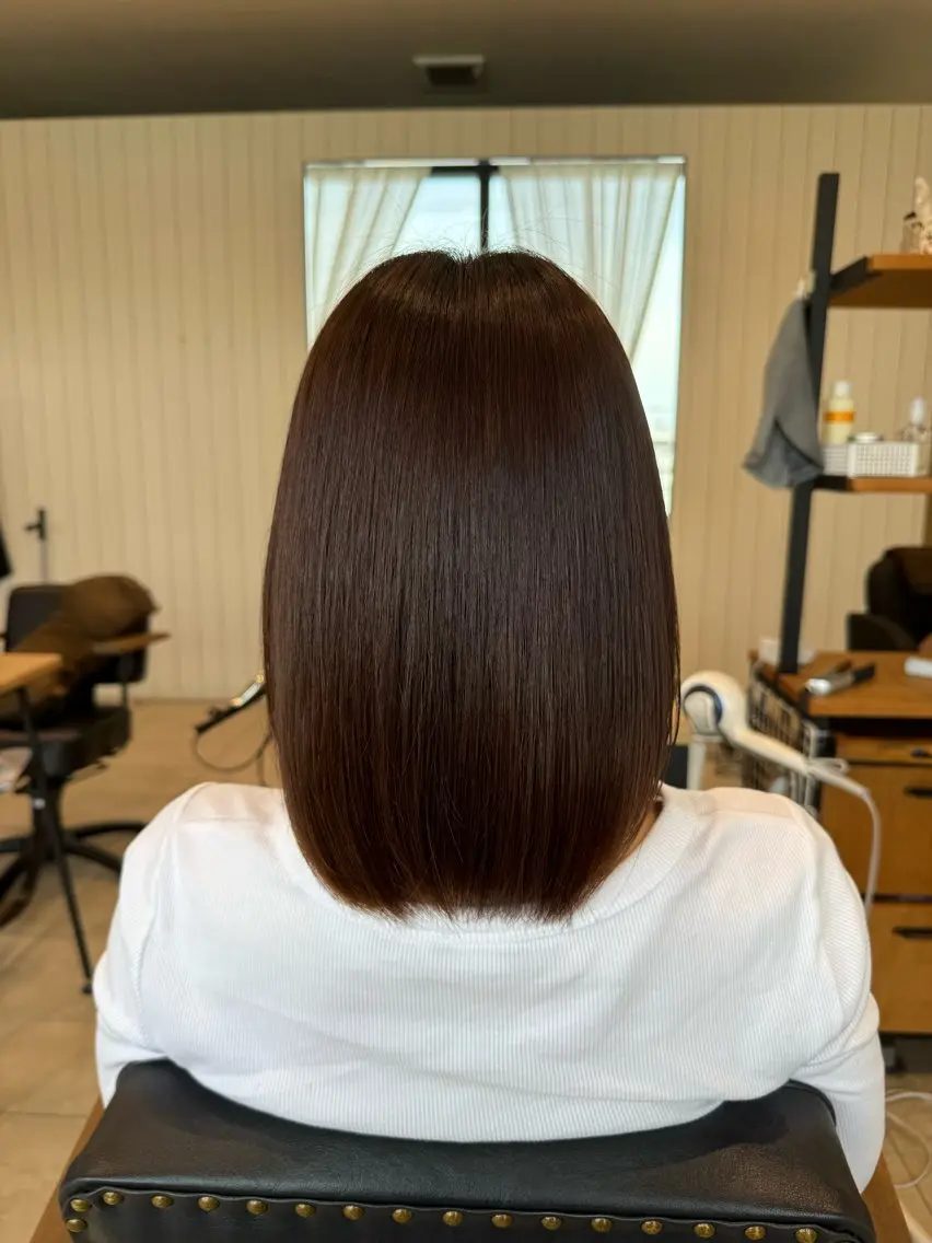 ミディアム カラー ストレート⭐️ 髪質改善カラー⭐️のヘアスタイル