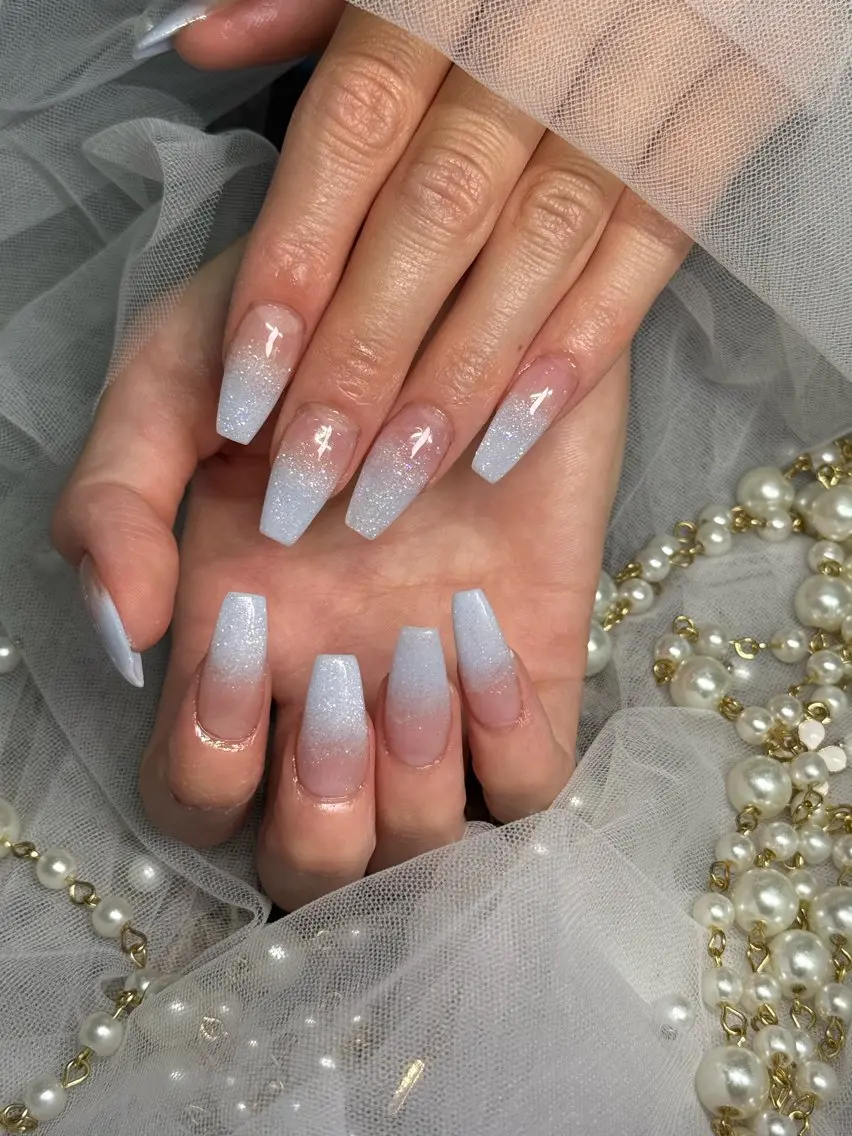 ネイル グラデーション ラメ(グリッター) ラメグラデーション 水色 スカルプネイル NAIL FOCUS MAMIAのネイルデザイン
