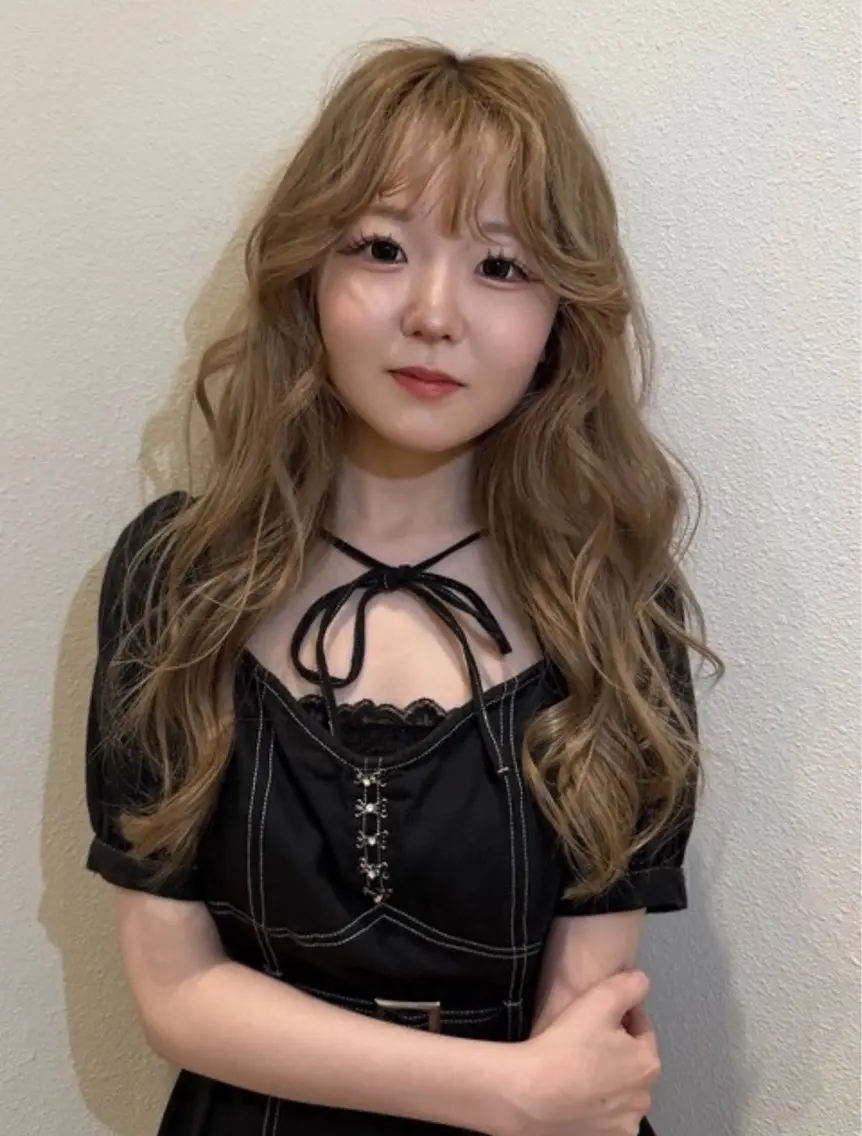 ロング カラー カット ヘアカラー トリートメント 大人韓国レイヤー🫧 暖色カラー/はるのヘアスタイル