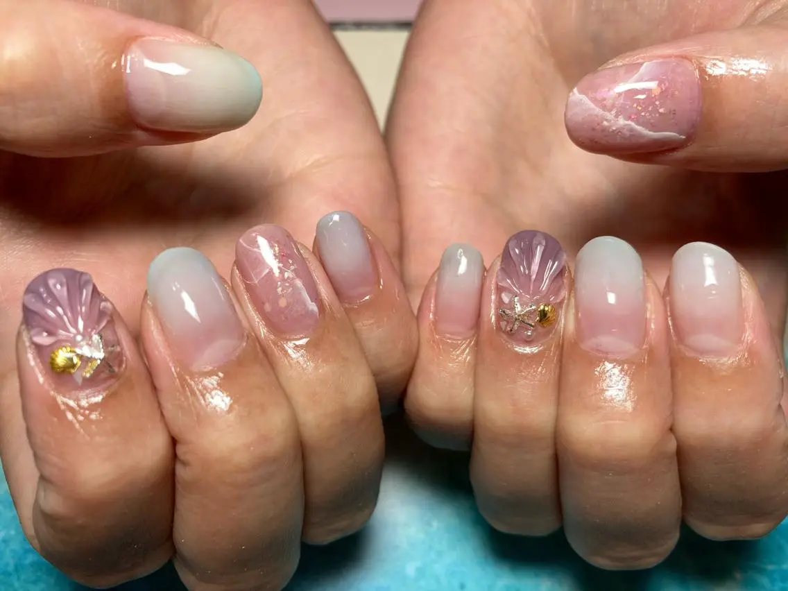 ショート ネイル ハンドネイル フットネイル ✴︎ Delightのネイルデザイン