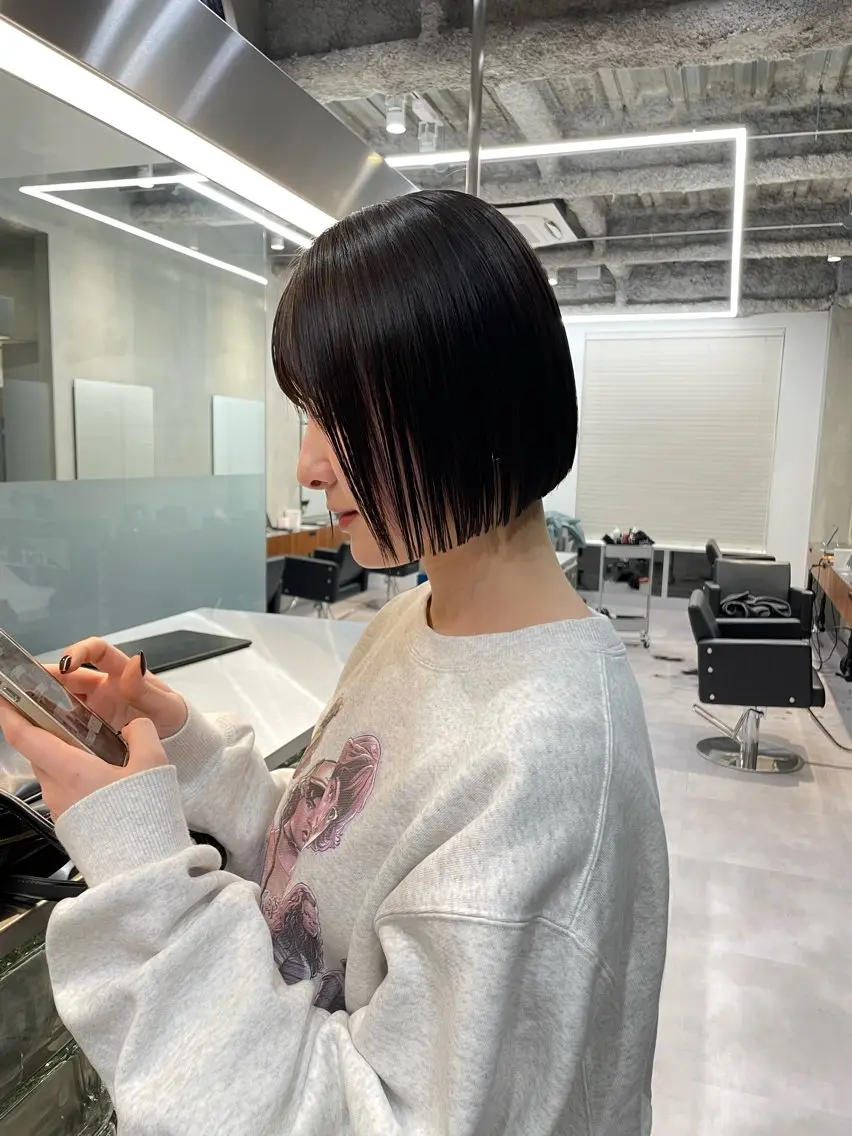ショート 切りっぱなしボブ ボブ カット 👑ボブはお任せ ミヤノ👑のヘアスタイル