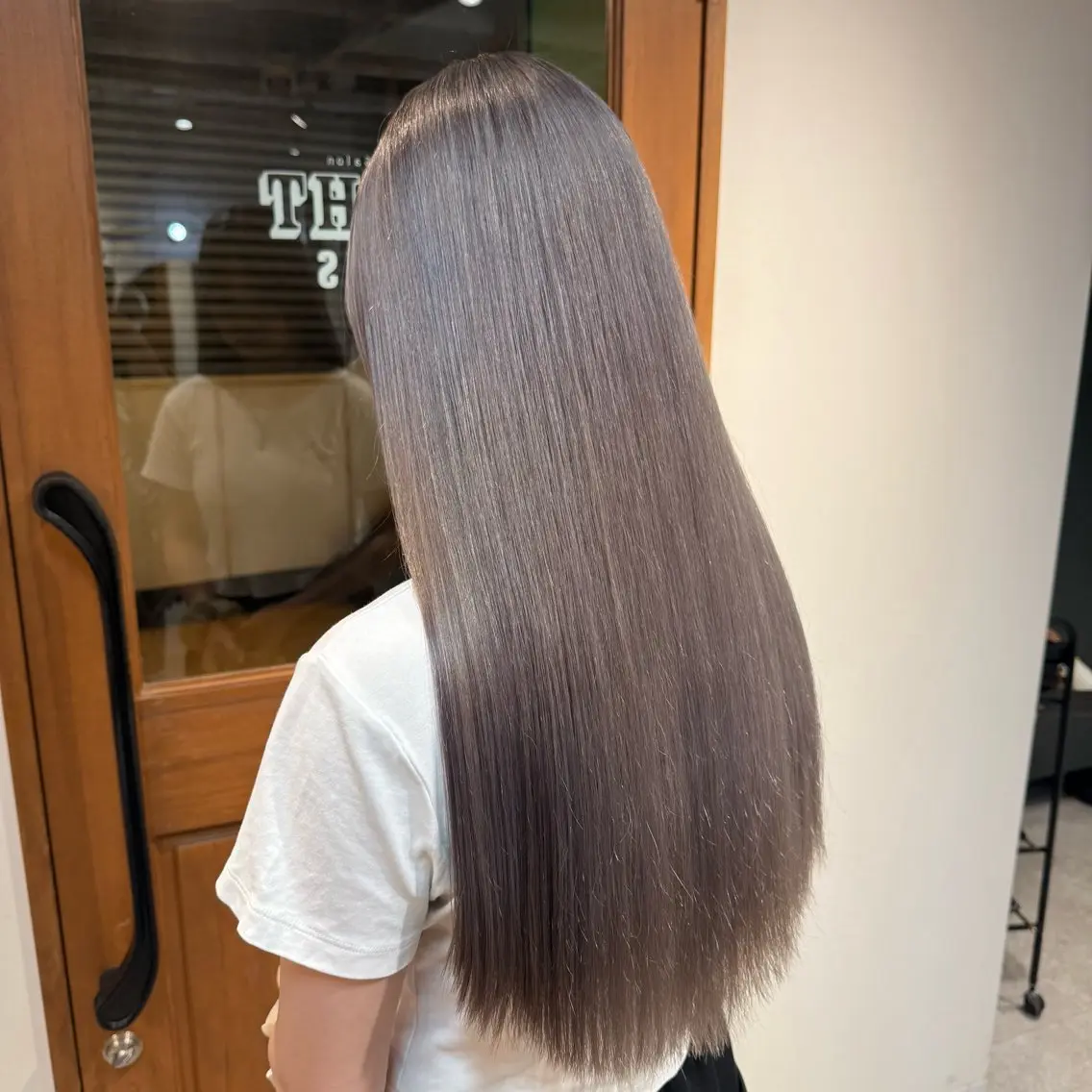 カラー グレージュ シルバー シルバーグレージュ カット ヘアカラー 🎀夏秋/レイヤー/ 透明感カラー🎀のヘアスタイル