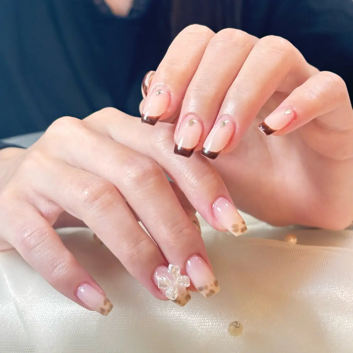ネイル 桜ネイル 長さ出し フレンチネイル 韓国ネイル マグネットネイル ハンドネイル Kiwami nailsalonのネイルデザイン