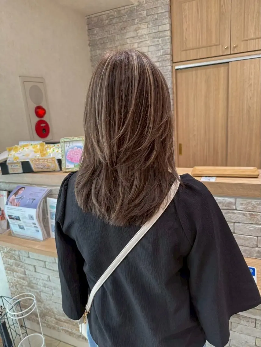 脱白髪染ハイライト+ 毛先整えカット✂︎※脱白髪染ハイライトのみも可能です🔆の写真