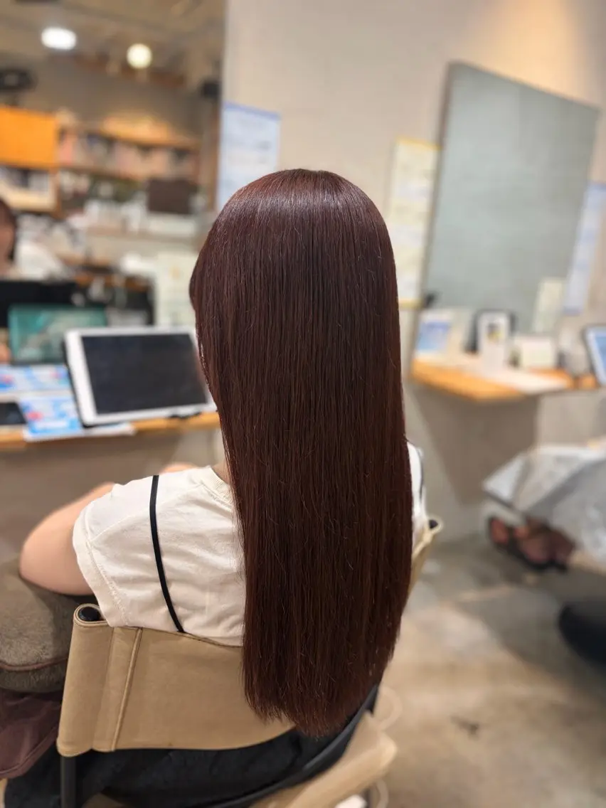 ロング カラー ブラウンカラー ピンクカラー ピンクブラウン ヘアカラー トリートメント momoka オリーブ/ベージュのヘアスタイル