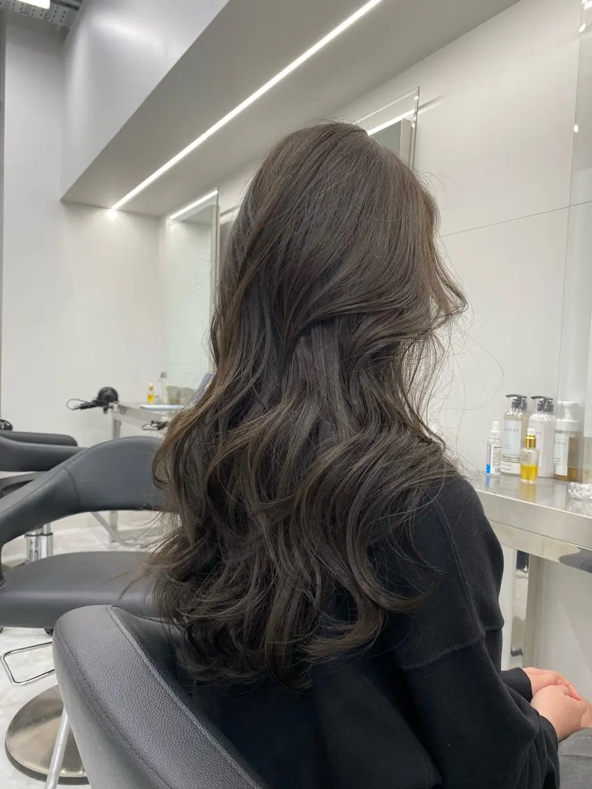 ロング カラー ヘアカラー ヘアセット 上品モテヘア🩶 karen🩶のヘアスタイル