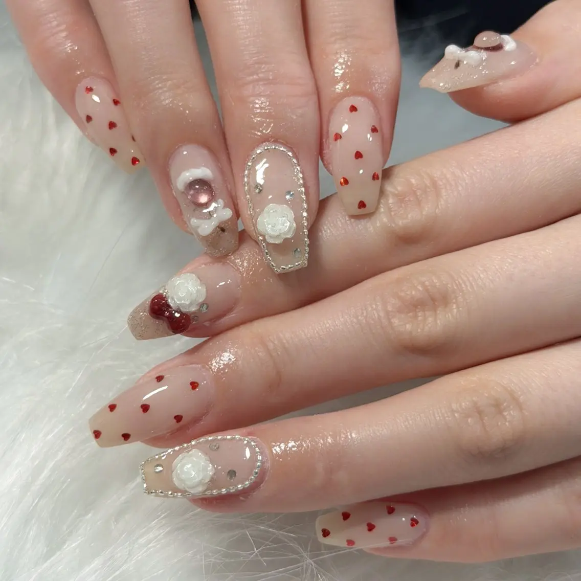 ネイル ハンドネイル フットネイル LAVISH nanamiのネイルデザイン