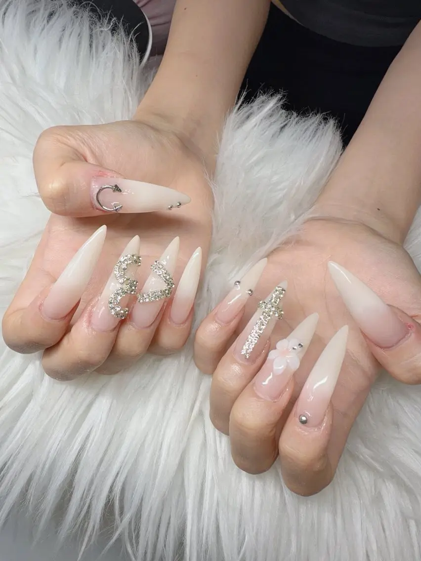 ネイル Lee Nailsのネイルデザイン