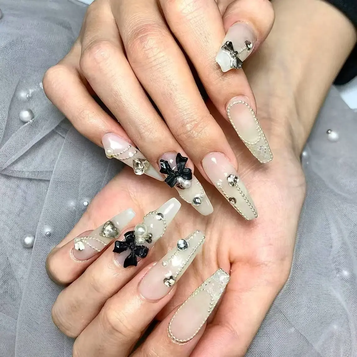 ネイル リオ ーalraのネイルデザイン