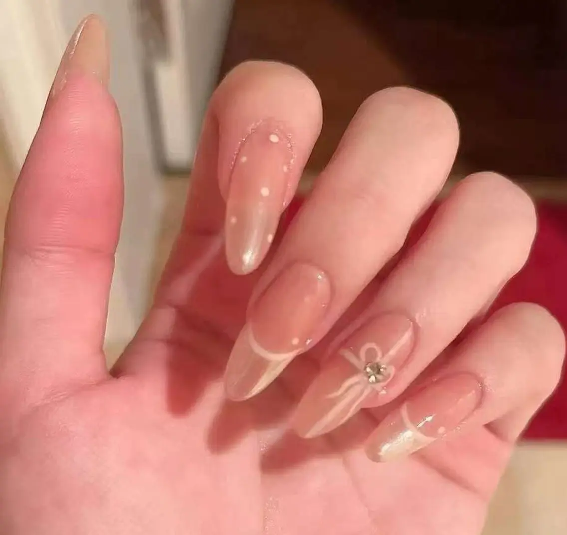 ネイル オーロラネイル フラワーネイル フットネイル フレンチネイル ジェルネイル ハンドネイル BabyYouMi nailのネイルデザイン