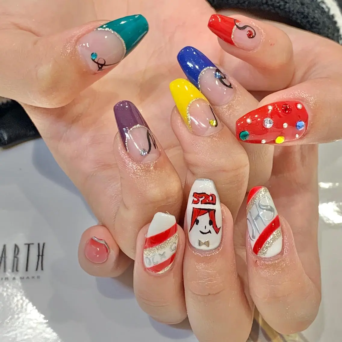 ネイル ハンドネイル 佐藤 まりえのネイルデザイン