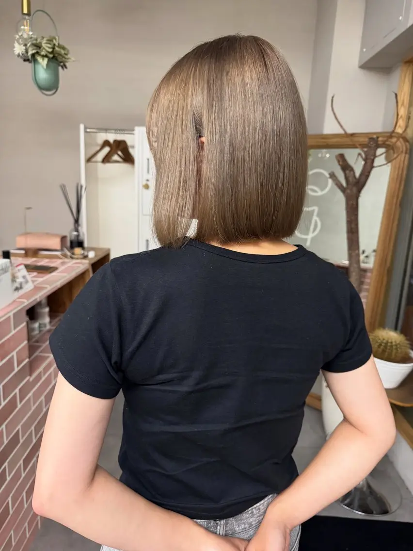 カラー 🌙ヘーゼルベージュ レイヤーカット🌙のヘアスタイル