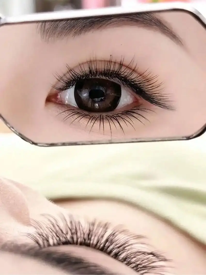 3Dボリュームラッシュ80束♪コーティング込みの写真
