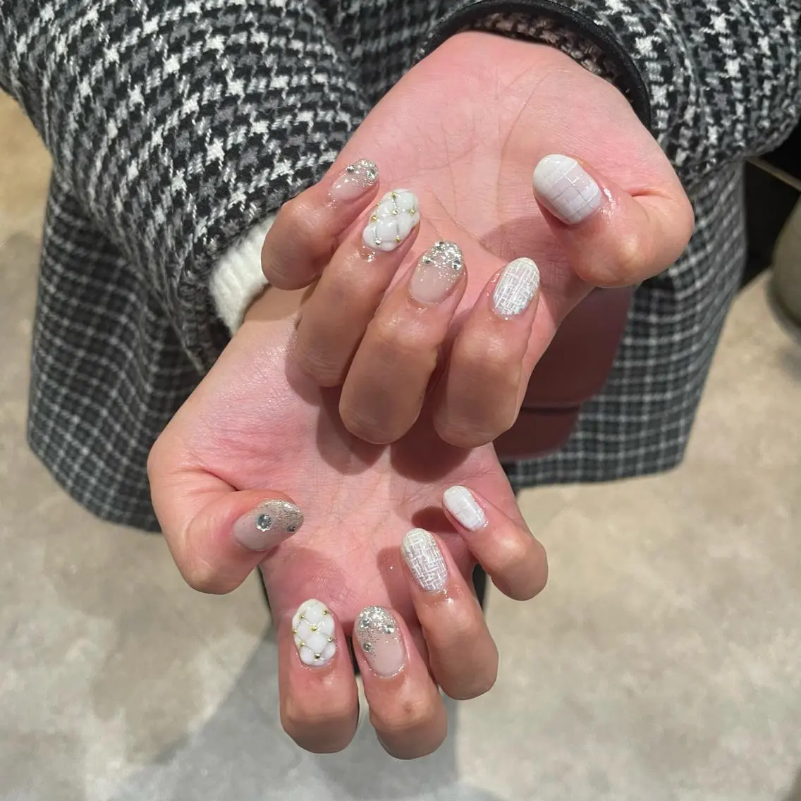 ネイル ツイードネイル ハンドネイル ハイトーン🦄ネイル 💞のぶちのネイルデザイン
