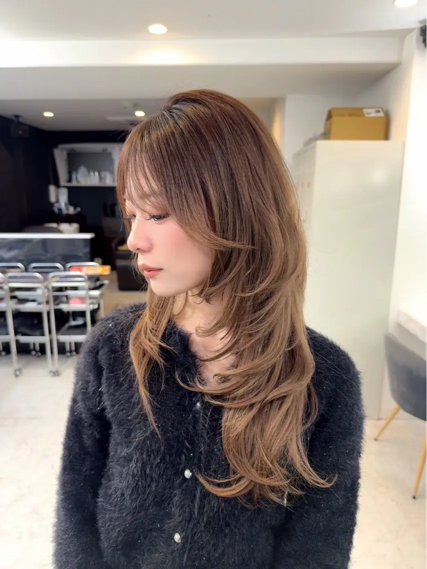 セミロング カラー カット トリートメント レイヤー×艶髪特化 マネージャー安藤光司のヘアスタイル