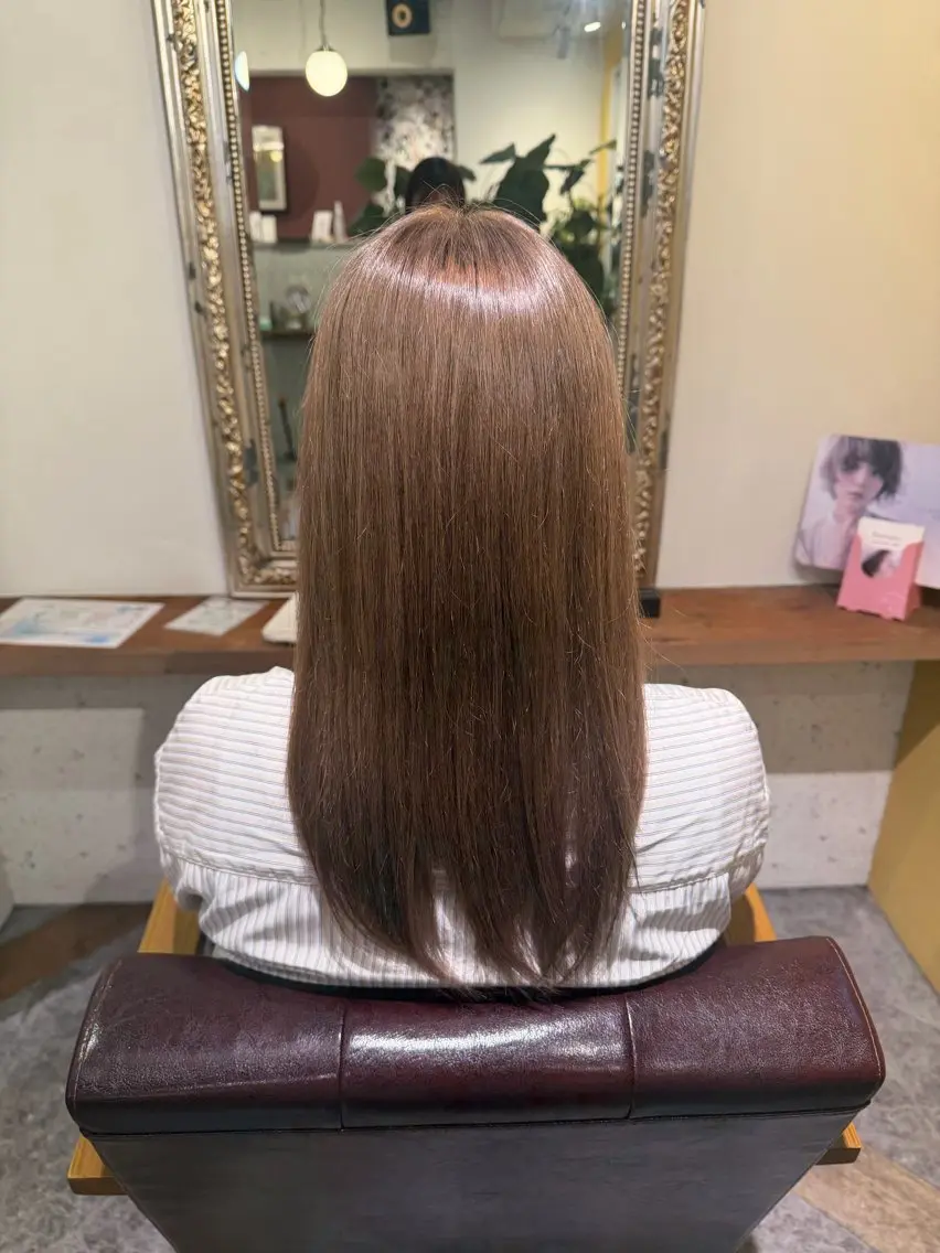 カラー 猪野 音羽のヘアスタイル