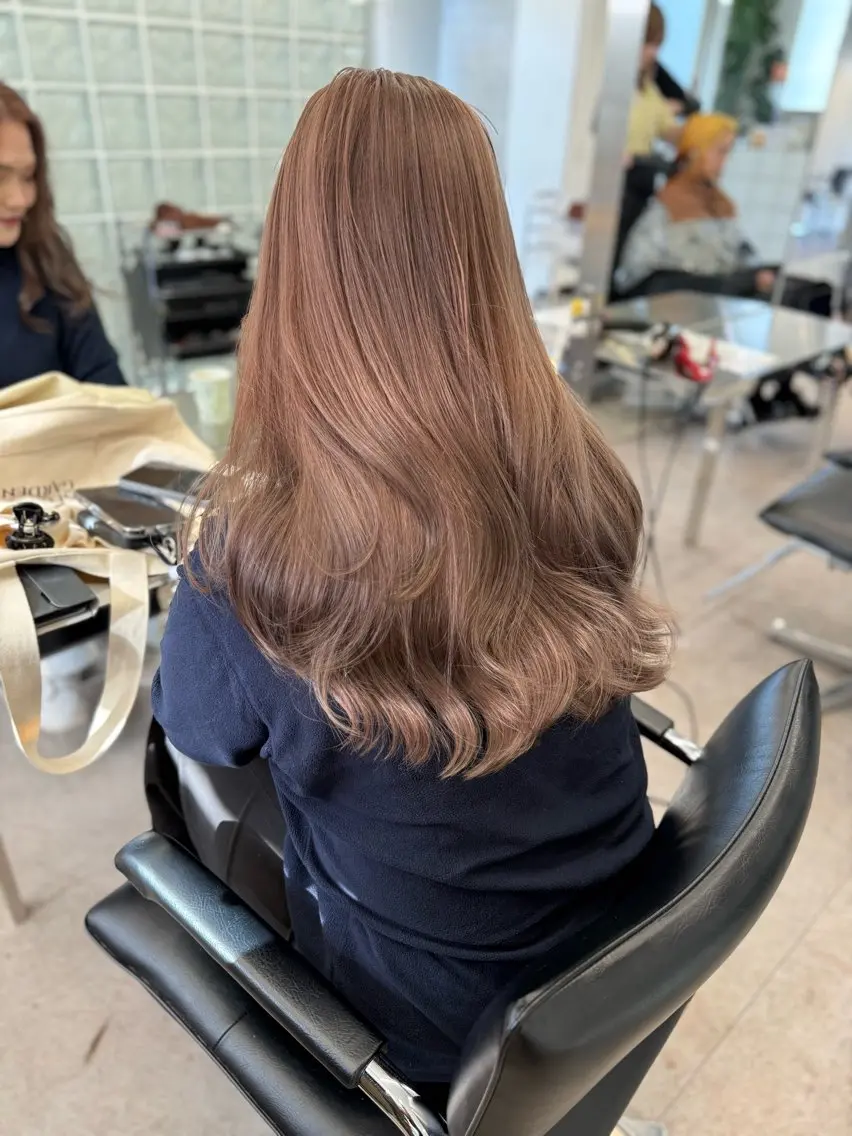 🕊️ブリーチリタッチ🕊️➕カラー➕✨トリートメント✨の写真