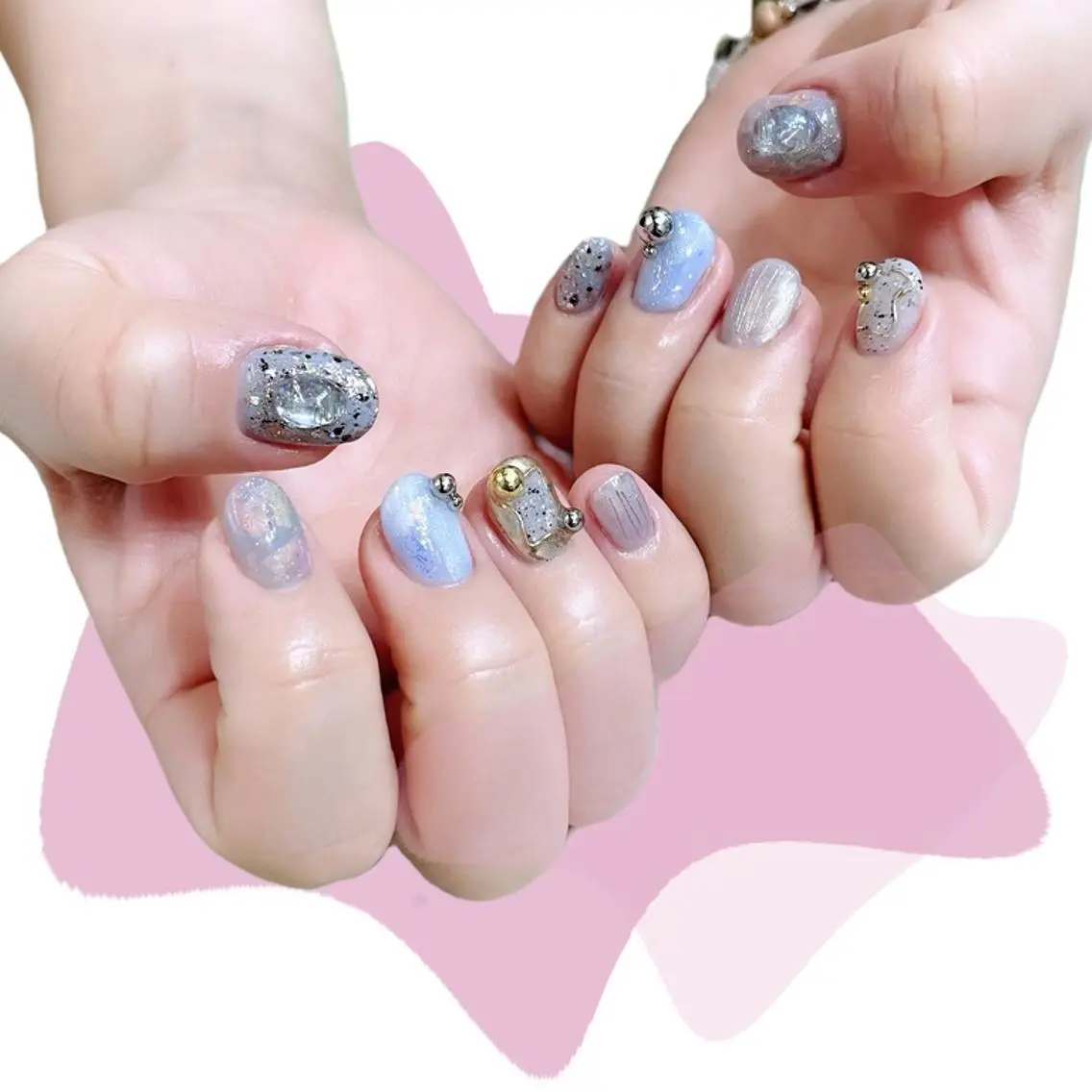 ネイル オーロラネイル 氷ネイル・うるうるネイル 韓国ネイル マグネットネイル ミラーネイル VOLLMOND nailのネイルデザイン