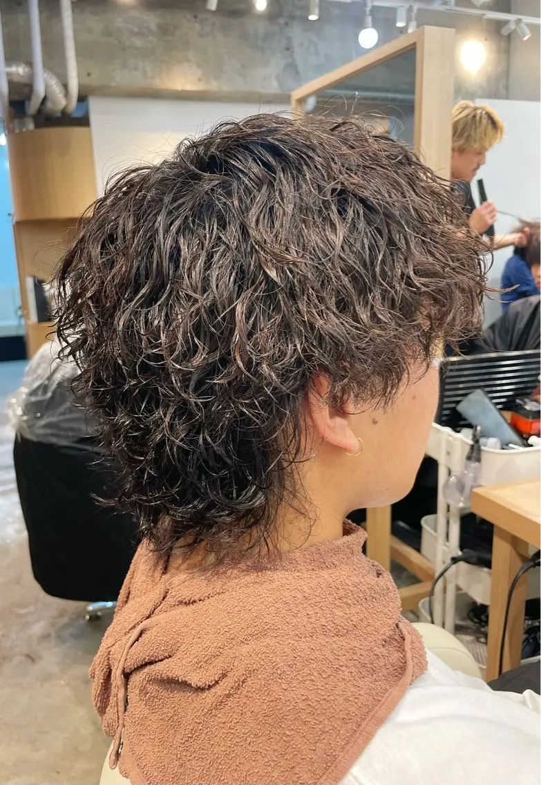 パーマ メンズ メンズパーマ 波巻きパーマ 髪質改善×垢抜けヘア │まさとのヘアスタイル